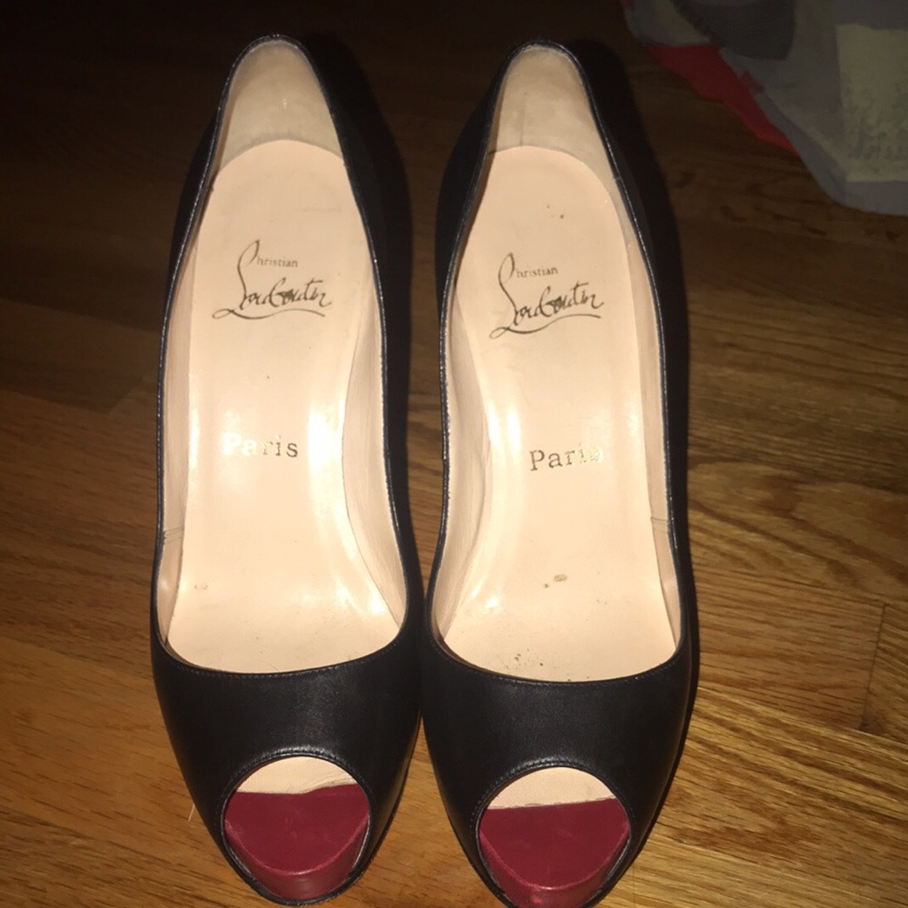 Christian louboutin heels. Size 37 1/2